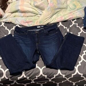 Lee, regular fit, straight leg, mid rise